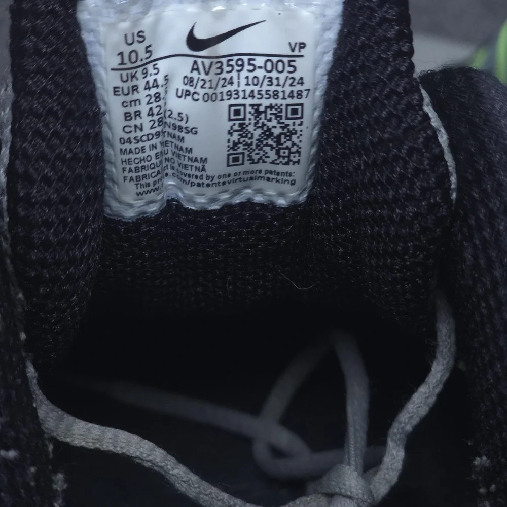 Nike shox shoes